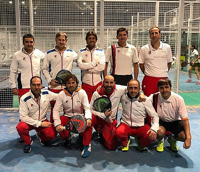 Doblete "veterano" del Club Tenis Pamplona